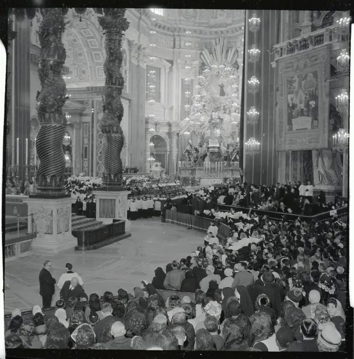 Framed Print : Interior of St. Peter's Basilica During Ceremony Framed Print : Interior of St. Peter's Basilica During Ceremony