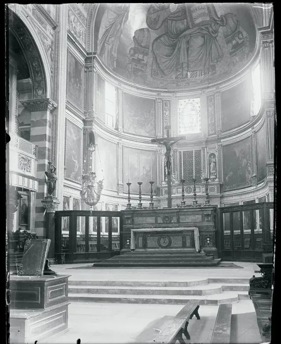 Framed Print : Interior View of Cathedral Framed Print : Interior View of Cathedral