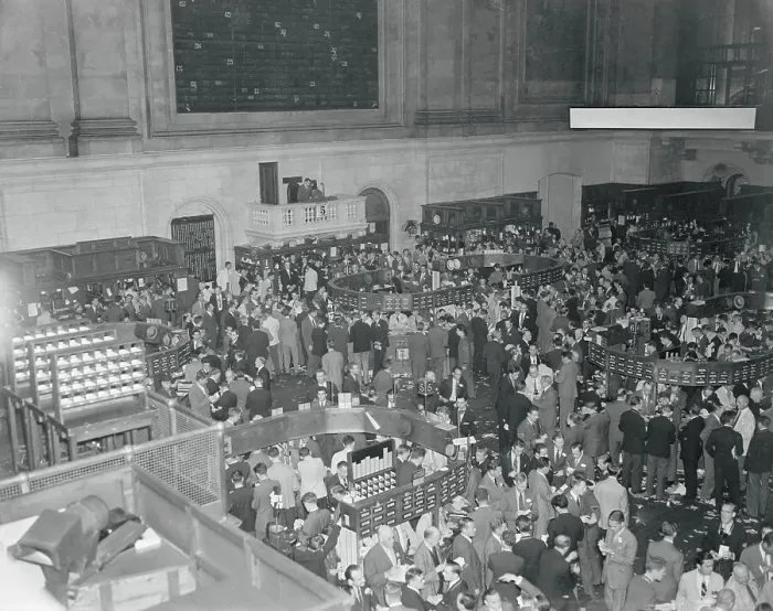 Framed Print : Interior View of the New York Stock Exchange Floor