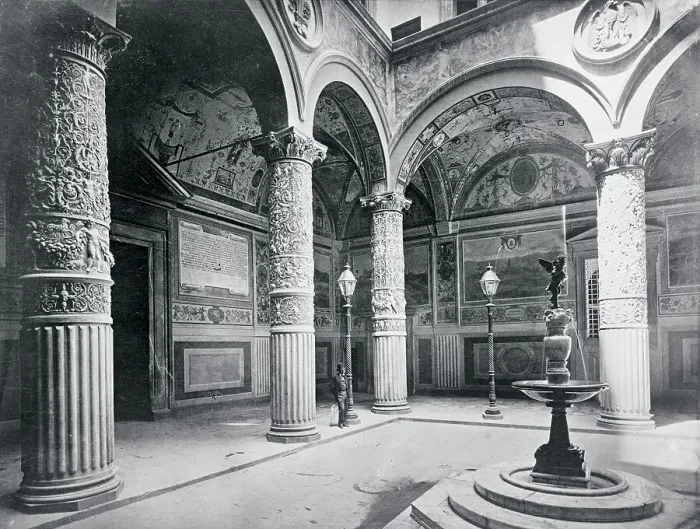 Framed Print : Interior View of Palazzo Veccio Framed Print : Interior View of Palazzo Veccio