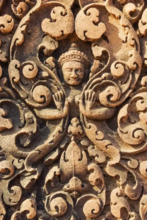 Framed Print : Intricate sandstone bas relief, Banteay Srei