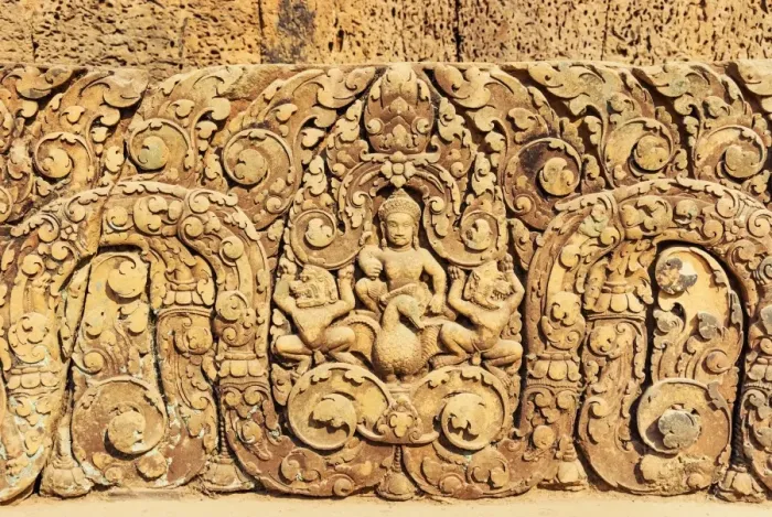 Framed Print : Intricate sandstone bas relief, Banteay Srei