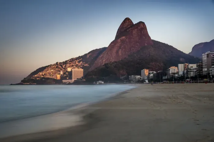 Framed Print : Ipanema Beach, Rio de Janeiro Framed Print : Ipanema Beach, Rio de Janeiro
