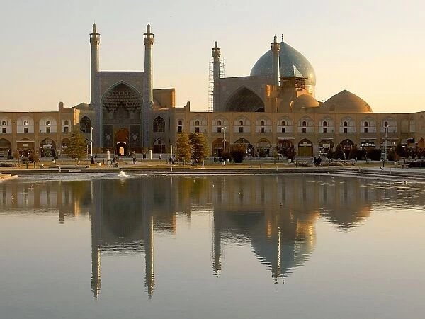 Iran Imam mosque beautiful water reflection - Isfahan