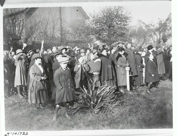 Framed Print : Irish Sinn Feiner Being Led to His Execution Framed Print : Irish Sinn Feiner Being Led to His Execution
