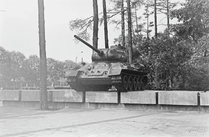 Framed Print : Irkutsk Tank Framed Print : Irkutsk Tank