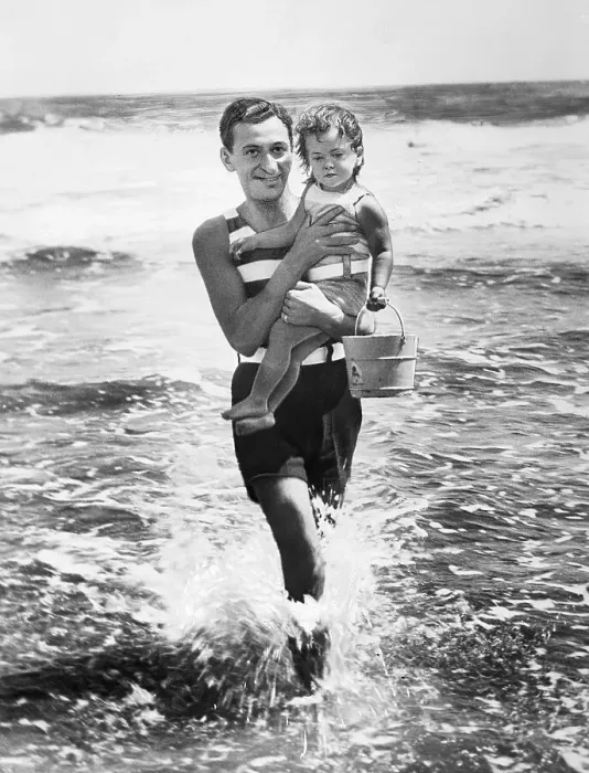Framed Print : Irving Berlin with Baby Daughter Mary Ellin Framed Print : Irving Berlin with Baby Daughter Mary Ellin