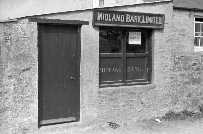 Framed Print : The Island's Bank Framed Print : The Island's Bank