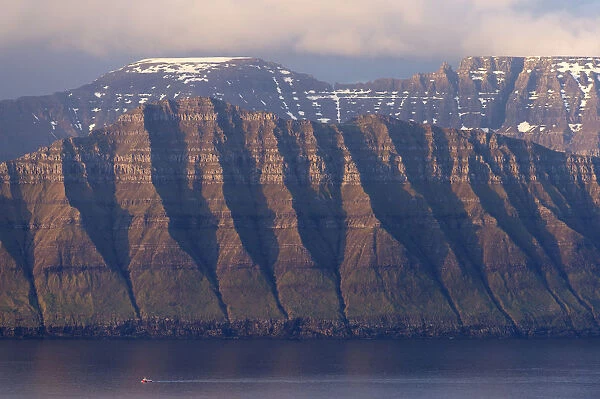 The islands of Kalsoy and Kunoy in the light of the midnight sun, Kalsoy, Norooyar, Faroe Islands, Denmark