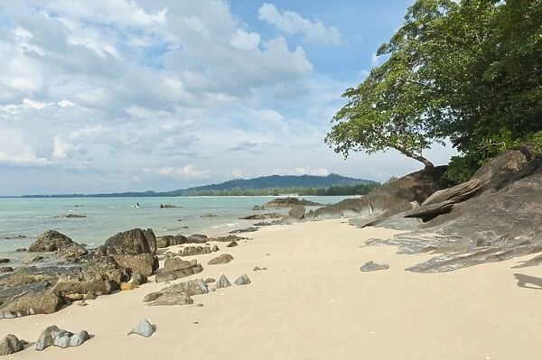 Isolated sandy beach, White Sand Beach, Khao Lak, near Takua Pa, Phang Nga Province, Southern Thailand, Thailand