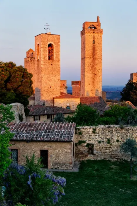 Framed Print : Italy - San Gimignano: The Watch Towers Framed Print : Italy - San Gimignano: The Watch Towers