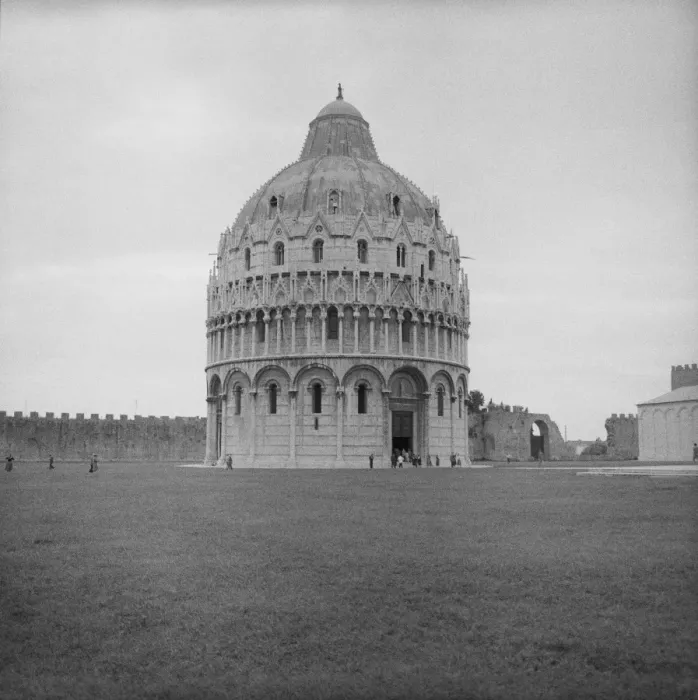Framed Print : Italy, Tuscany, Pisa, Campo Dei Miracoli, Pisa Baptistery Framed Print : Italy, Tuscany, Pisa, Campo Dei Miracoli, Pisa Baptistery