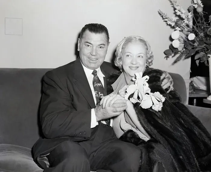 Framed Print : Jack Dempsey Holds Fiancee'S Hand;Diamon Framed Print : Jack Dempsey Holds Fiancee'S Hand;Diamon