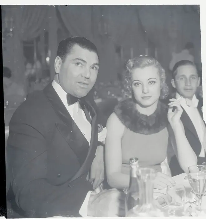 Framed Print : Jack Dempsey and June Gale Having Drinks Framed Print : Jack Dempsey and June Gale Having Drinks
