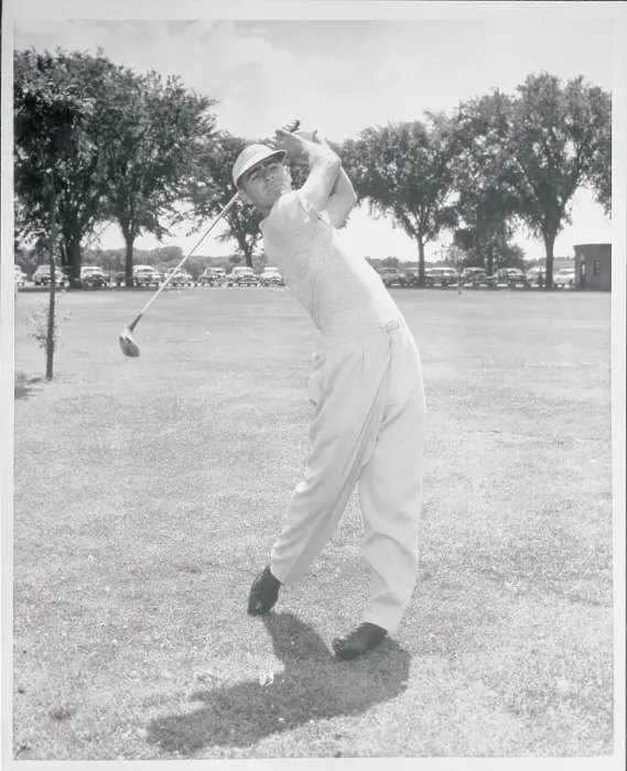 Framed Print : Jack Fleck in Golf Swinging Position Framed Print : Jack Fleck in Golf Swinging Position