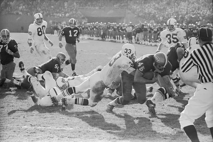 Framed Print : Jack Ham Playing for Penn State Framed Print : Jack Ham Playing for Penn State