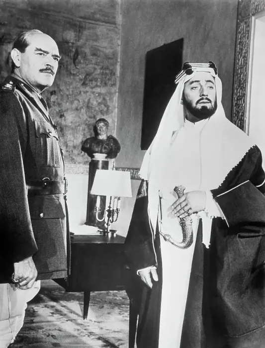 Framed Print : Jack Hawkins and Alec Guiness in Lawrence of Arabia Framed Print : Jack Hawkins and Alec Guiness in Lawrence of Arabia