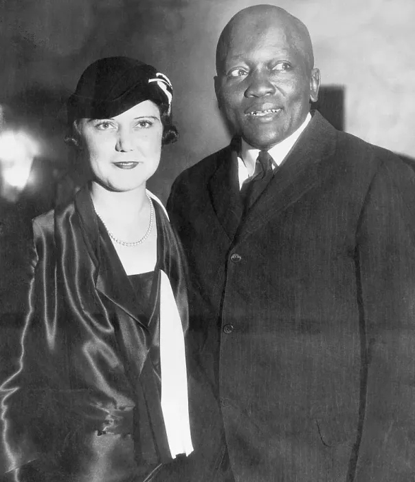 Framed Print : Jack Johnson with Wife Irene Framed Print : Jack Johnson with Wife Irene