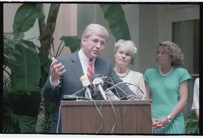 Framed Print : Jack Kemp with His Wife Joanne Framed Print : Jack Kemp with His Wife Joanne