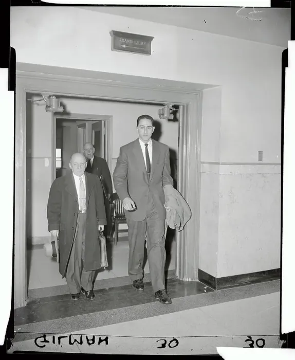 Framed Print : Jack Molinas with Attorney Jacques Mantinband Framed Print : Jack Molinas with Attorney Jacques Mantinband