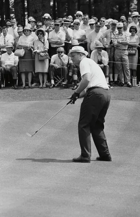 Framed Print : Jack Nicklaus Observing His Putt Framed Print : Jack Nicklaus Observing His Putt
