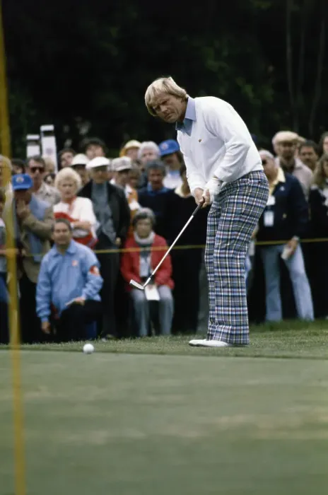 Framed Print : Jack Nicklaus Playing Golf Framed Print : Jack Nicklaus Playing Golf