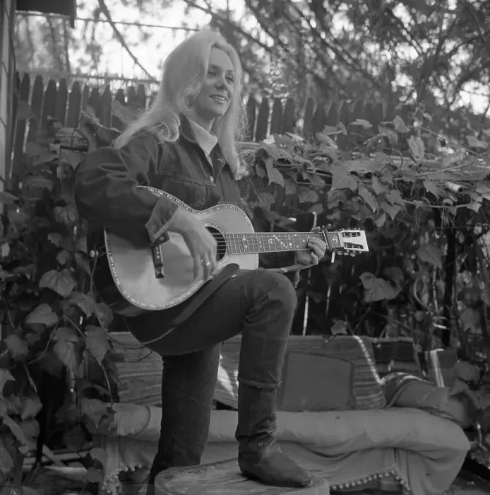Framed Print : Jackie DeShannon Portrait Session