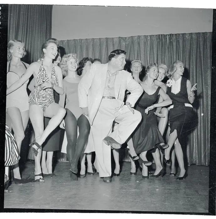 : Jackie Gleason Dancing with Girls from His Show : Jackie Gleason Dancing with Girls from His Show