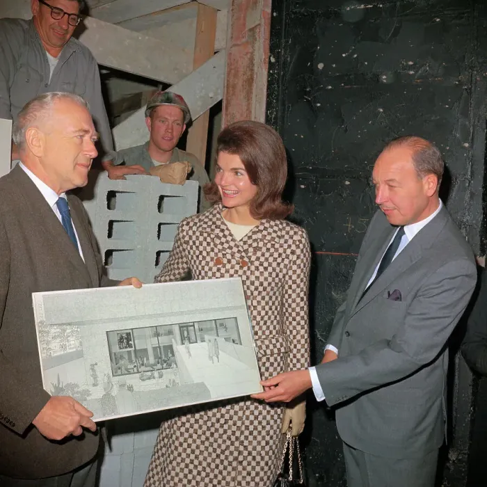 Framed Print : Jackie Kennedy with Robert Sarnoff and Marcel Breuer Framed Print : Jackie Kennedy with Robert Sarnoff and Marcel Breuer
