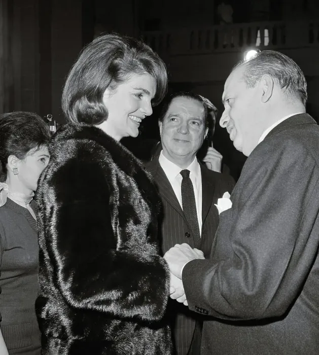 Framed Print : Jackie Kennedy Shaking Hands with Guillermo Sevilla Sacasa