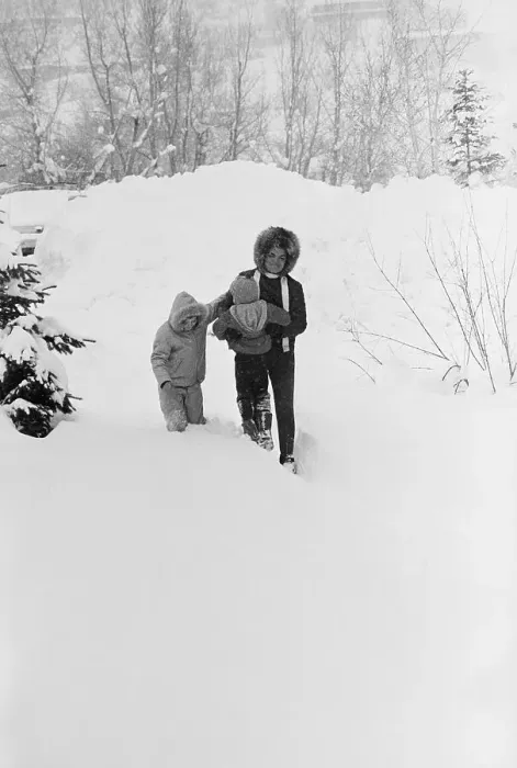 Framed Print : Jackie Kennedy Walking Through Snow with Children