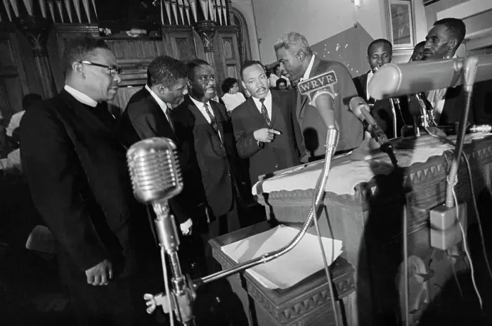 Framed Print : Jackie Robinson with Martin Luther King and Others Framed Print : Jackie Robinson with Martin Luther King and Others