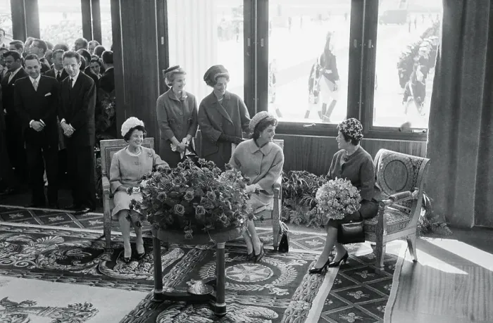 Framed Print : Jackie and Rose Kennedy with Wives of French Officials Framed Print : Jackie and Rose Kennedy with Wives of French Officials