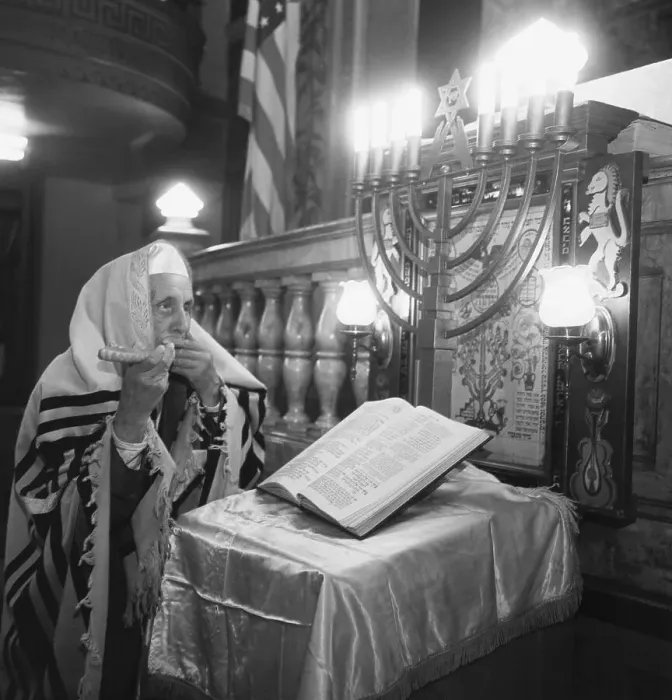Framed Print : Jacob Sussman, 82, Blows Shofar(Rams Horn) Framed Print : Jacob Sussman, 82, Blows Shofar(Rams Horn)