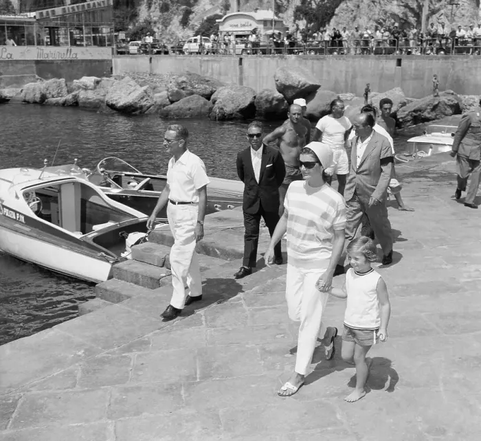 Framed Print : Jacqueline Kennedy and Caroline Heading Towards Yacht Framed Print : Jacqueline Kennedy and Caroline Heading Towards Yacht