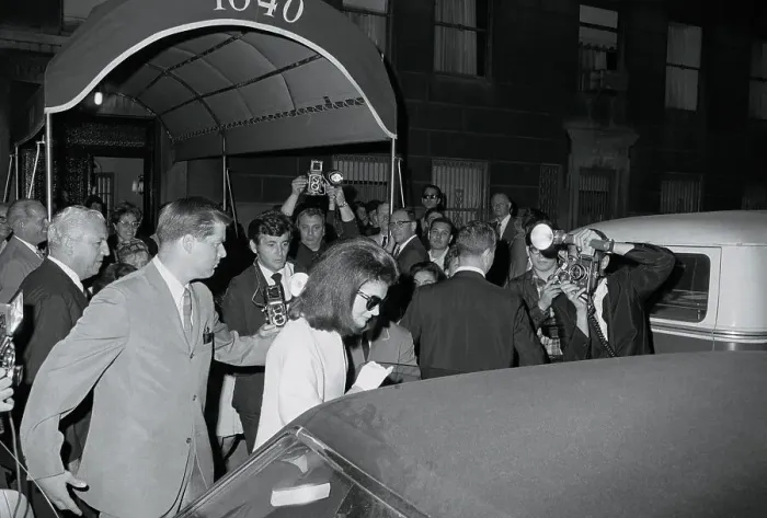 Framed Print : Jacqueline Kennedy with Children in Automobile Framed Print : Jacqueline Kennedy with Children in Automobile