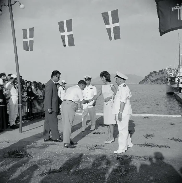Framed Print : Jacqueline Kennedy Being Greeted by Mayor of Epidaurus Framed Print : Jacqueline Kennedy Being Greeted by Mayor of Epidaurus