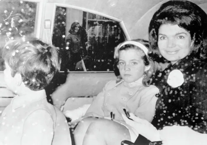 Framed Print : Jacqueline Kennedy Posing with Her Children Framed Print : Jacqueline Kennedy Posing with Her Children