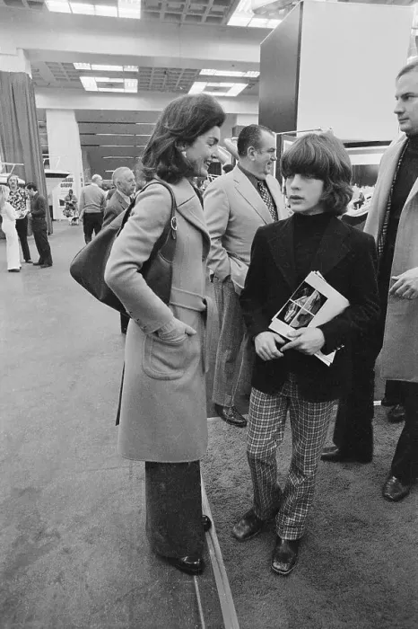 Framed Print : Jacqueline Kennedy with Son John Kennedy Jr Framed Print : Jacqueline Kennedy with Son John Kennedy Jr