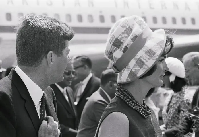 Framed Print : Jacqueline Kennedy Walking with Her Husband Framed Print : Jacqueline Kennedy Walking with Her Husband