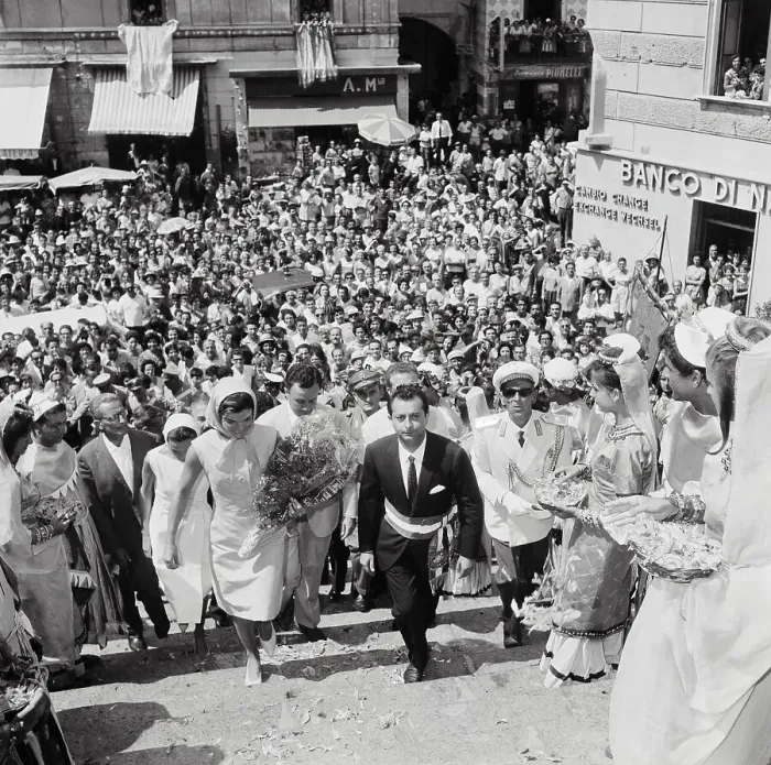 Framed Print : Jacqueline Kennedy Wows Italy