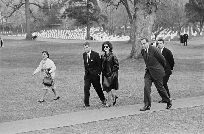 Framed Print : Jacqueline and Robert Kennedy Visiting Late Presidents Grave Framed Print : Jacqueline and Robert Kennedy Visiting Late Presidents Grave