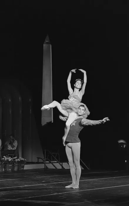 Framed Print : Jacques d'Amboise and Maria Tallchief Dancing Framed Print : Jacques d'Amboise and Maria Tallchief Dancing