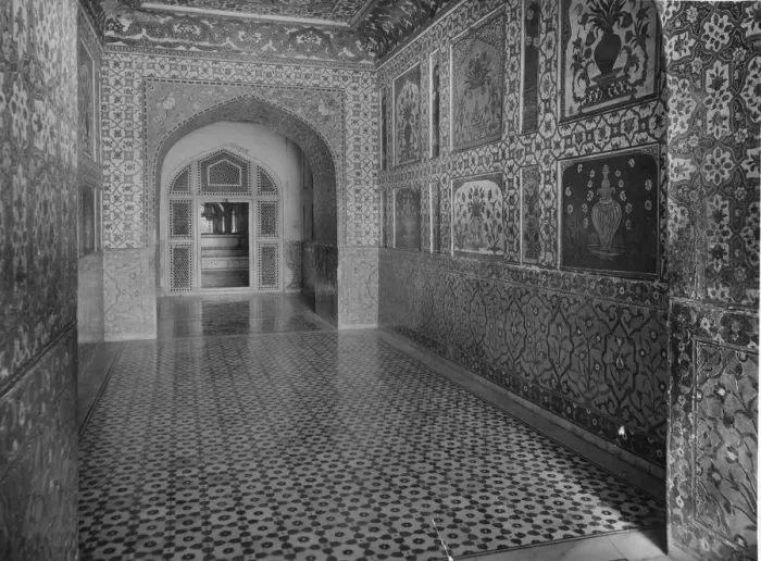 Framed Print : Jahangir Tomb