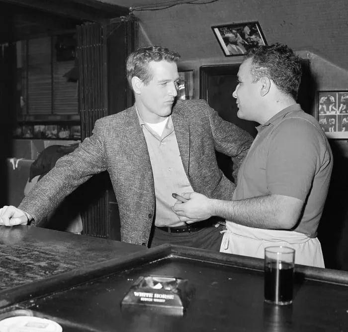 Framed Print : Jake LaMotta Speaking With Paul Newman Framed Print : Jake LaMotta Speaking With Paul Newman