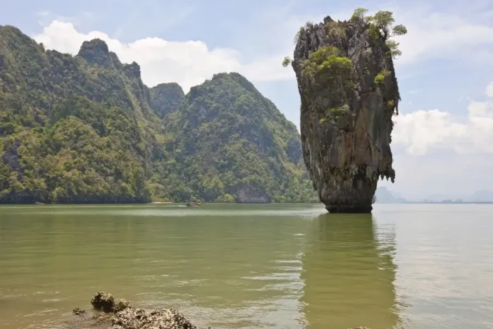Framed Print : James Bond rocks in the Phnag Nga Bay, Thailand, Asia Framed Print : James Bond rocks in the Phnag Nga Bay, Thailand, Asia