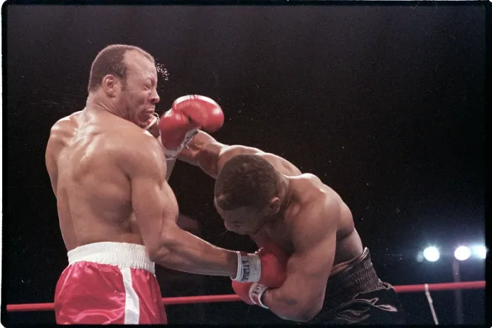 Framed Print : James Bonecrusher Smith Hits Mike Tyson Framed Print : James Bonecrusher Smith Hits Mike Tyson