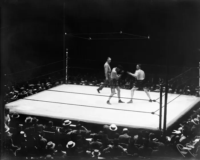 Framed Print : James Braddock Boxing Against Tommy Loughran Framed Print : James Braddock Boxing Against Tommy Loughran