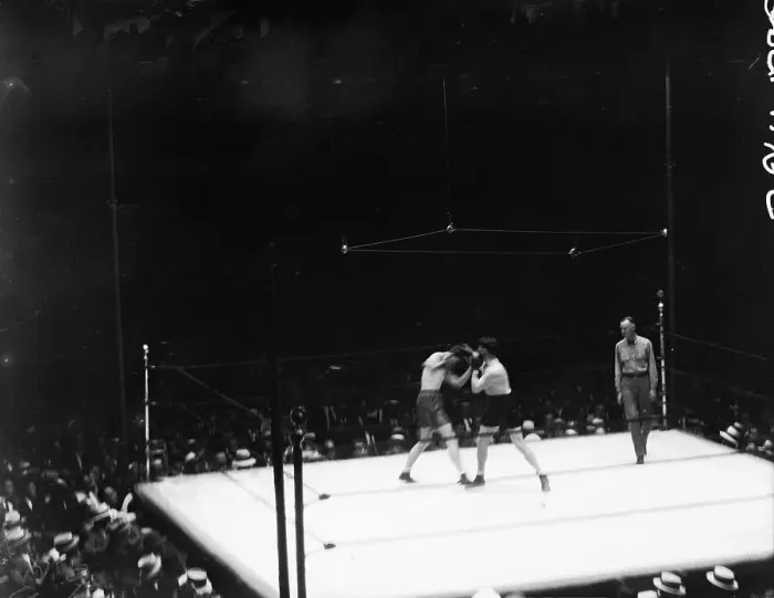 Framed Print : James Braddock Boxing Against Tommy Loughran Framed Print : James Braddock Boxing Against Tommy Loughran