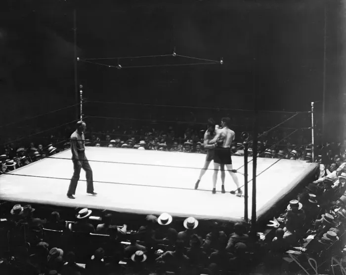 Framed Print : James Braddock Boxing Against Tommy Loughran Framed Print : James Braddock Boxing Against Tommy Loughran